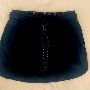Athleta women’s navy blue skort